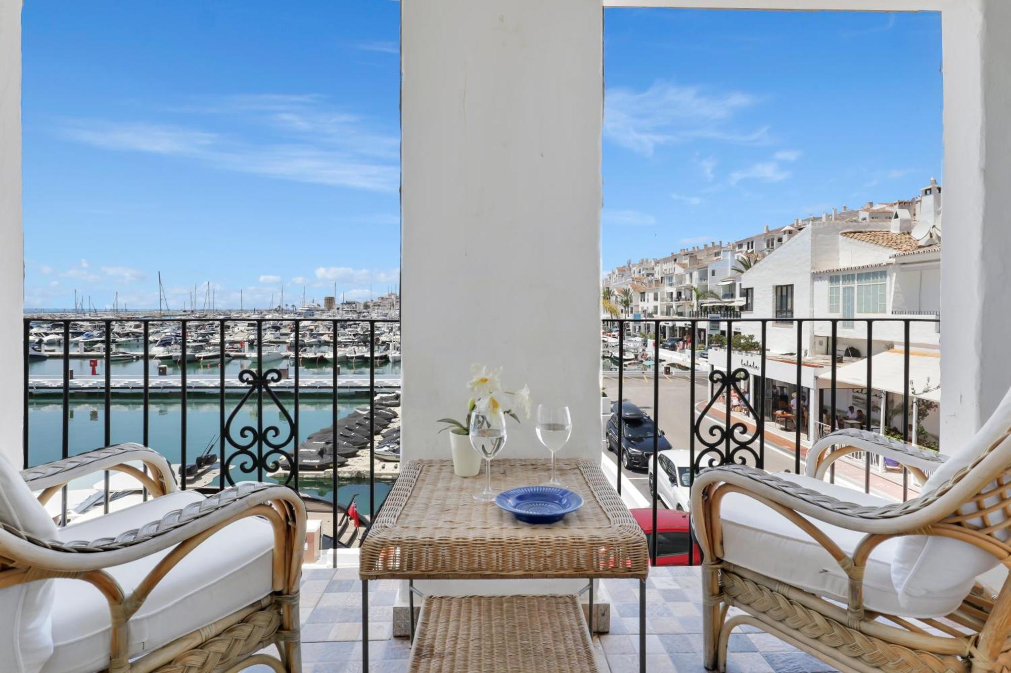 Amazing View Of Puerto Banus Apartament